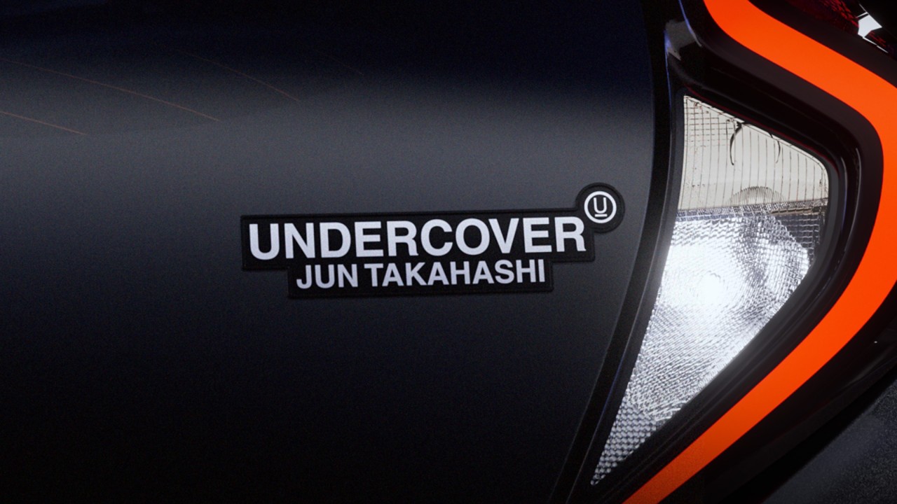 This premium and welcoming feel is enhanced by class-leading sensory quality throughout.